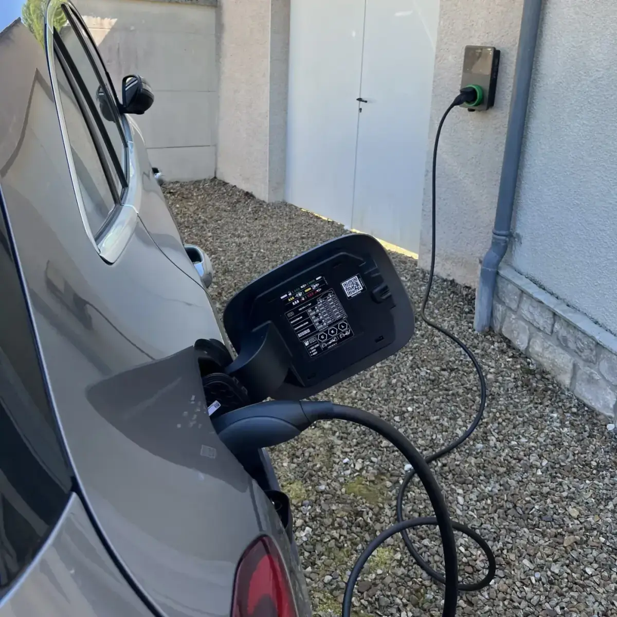Borne de recharge IRVE à Meaux